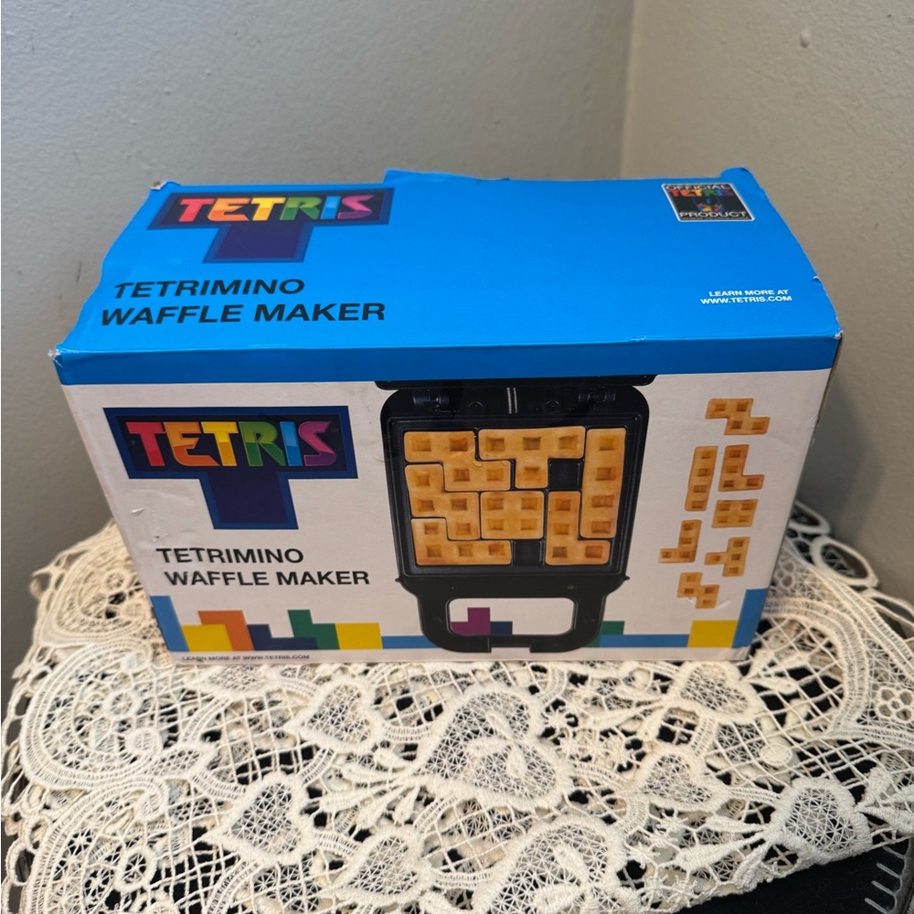Tetromino Waffle Maker - Black